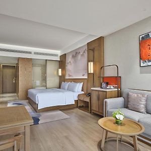 Premium King Room